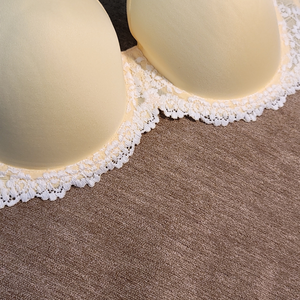 Wacoal pale yellow lace embroidered bra - Picture 6 of 15